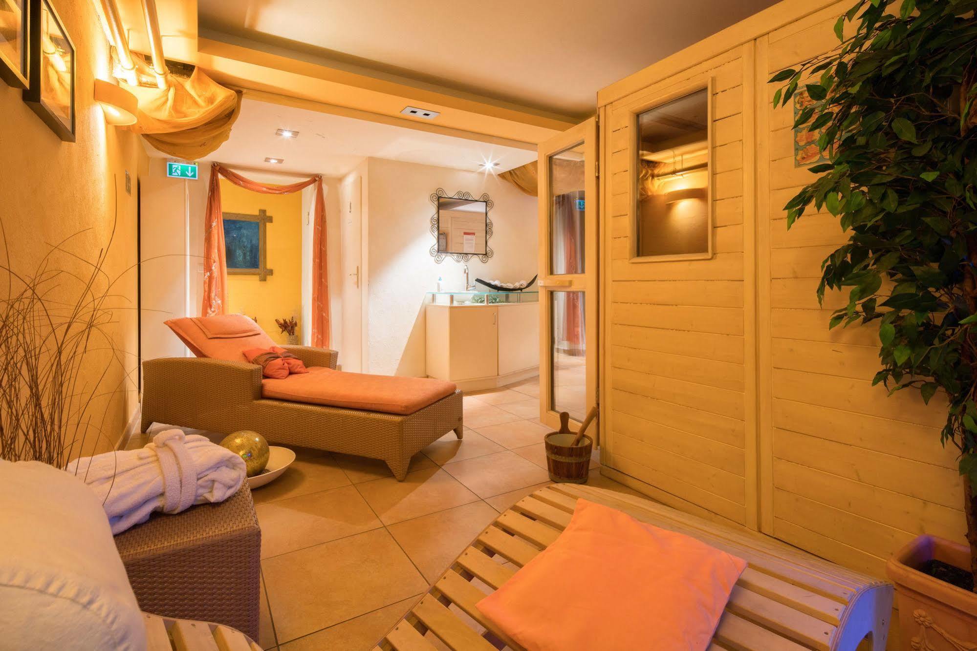 Hotel Isartor 3*